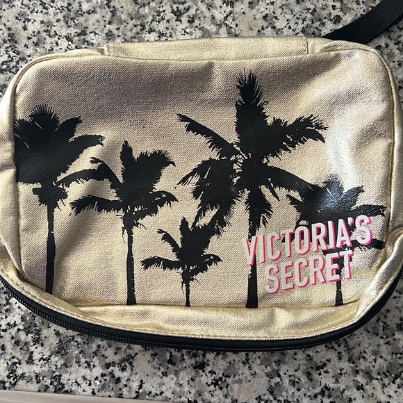 Victoria's Secret Handbags - Victoria’s Secret makeup bag